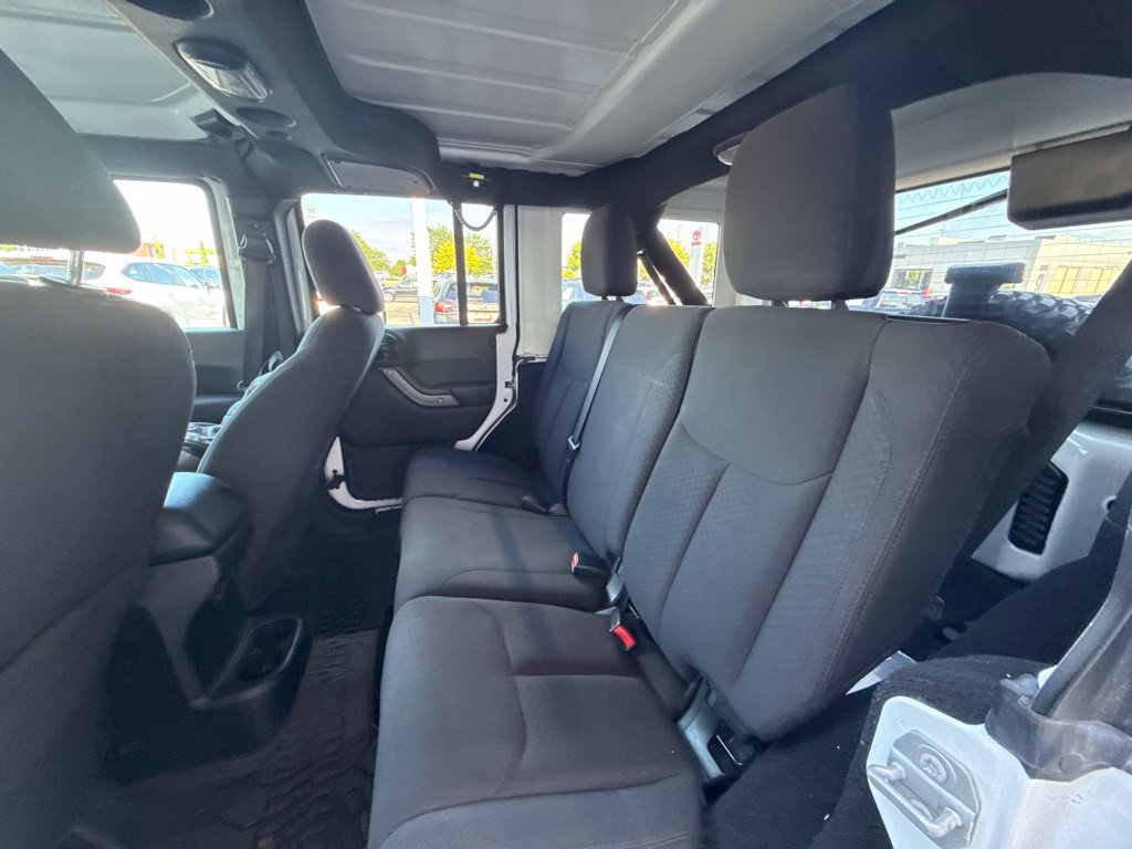 Used 2018 Jeep Wrangler Unlimited Sport w/ Quick Order Package 24W AWD/4WD image 18