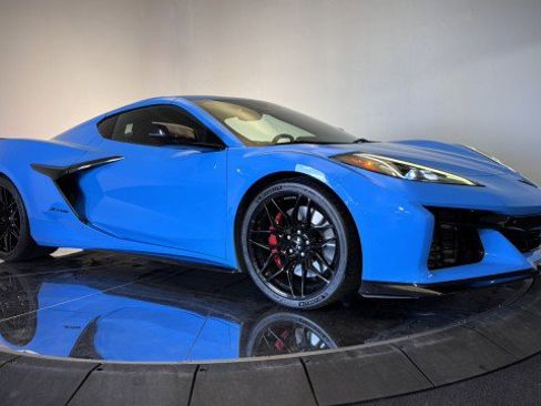 Used 2024 Chevrolet Corvette Z06 w/ Stealth Interior Trim Package RWD image 19