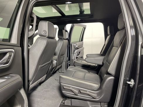 Used 2024 GMC Yukon XL SLT w/ SLT Luxury Package image 20