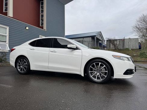 Used 2016 Acura TLX V6 image 3