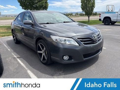 Used 2010 Toyota Camry FWD image 1