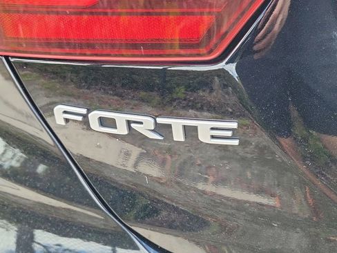 Used 2024 Kia Forte GT-Line image 5