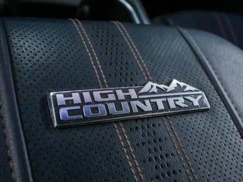 Used 2024 Chevrolet Silverado 2500 High Country w/ High Country Premium Package AWD/4WD image 25