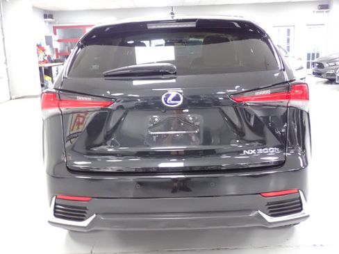 Used 2019 Lexus NX 300h AWD image 21