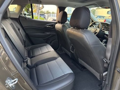 Certified 2024 Chevrolet Trax LT w/ Sunroof Package image 29