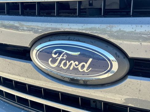 Used 2020 Ford F150 XLT w/ Equipment Group 302A Luxury AWD/4WD image 14