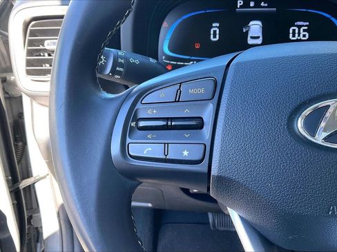 Used 2023 Hyundai Venue SEL w/ Cargo Package image 27