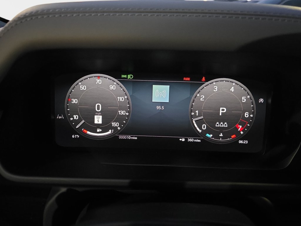New 2026 Land Rover Defender 110 S AWD/4WD image 14