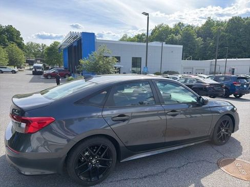 Used 2024 Honda Civic Sport image 4