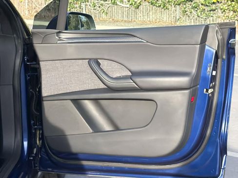 Used 2022 Tesla Model X Plaid image 35