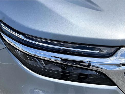 Used 2024 Chevrolet Equinox LT image 33