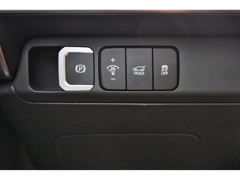 Used 2025 Hyundai Santa Fe Limited FWD image 23