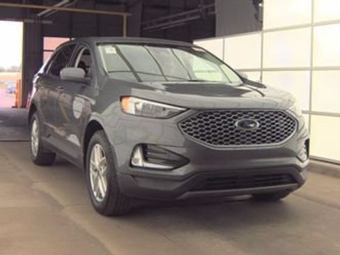 Used 2023 Ford Edge SEL w/ Convenience Package AWD/4WD image 4