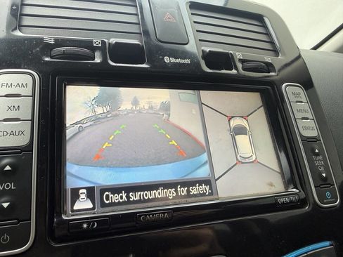 Used 2014 Nissan Leaf SV w/ LED & Quick Charge Package image 20