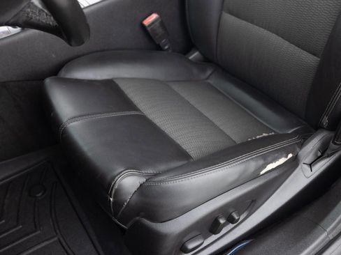 Used 2015 Chevrolet Impala LT w/ Convenience Package image 23