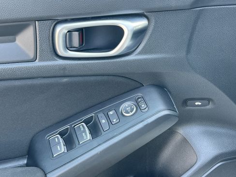 Used 2024 Honda Civic Sport image 11