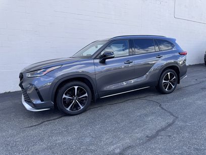 Used 2023 Toyota Highlander XSE