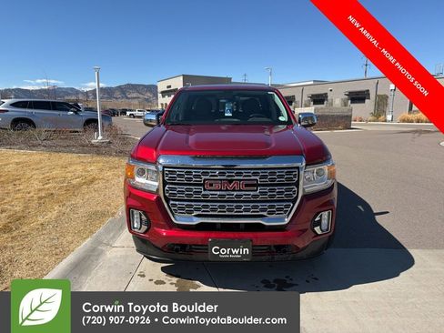 Used 2021 GMC Canyon Denali image 2