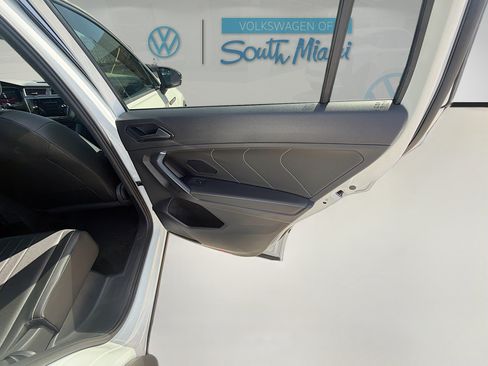 Certified 2023 Volkswagen Tiguan SE R-Line FWD image 30
