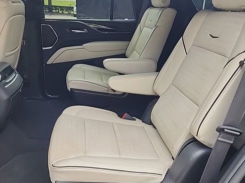 Used 2024 Cadillac Escalade Sport RWD image 11