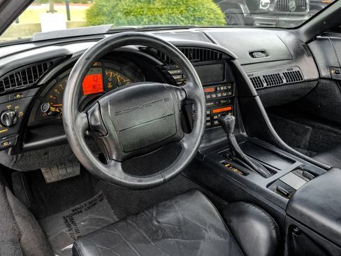 Used 1993 Chevrolet Corvette Coupe RWD image 12