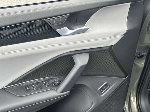 New 2026 Volkswagen Tiguan SE R-Line image 13