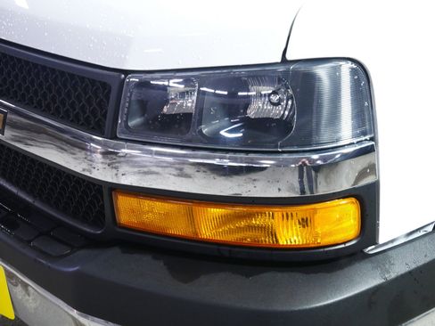 Used 2024 Chevrolet Express 2500 w/ Driver Convenience Package image 16