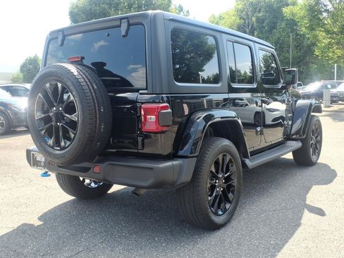 Used 2023 Jeep Wrangler Unlimited Sahara w/ Cold Weather Group AWD/4WD image 2