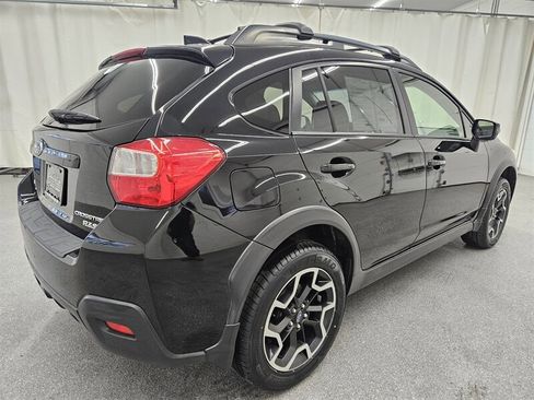 Used 2017 Subaru Crosstrek 2.0i Limited image 5