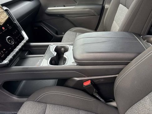 Used 2025 GMC Acadia Elevation AWD/4WD image 15