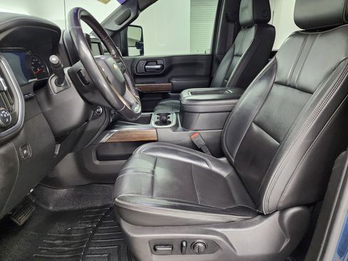 Used 2021 Chevrolet Silverado 2500 High Country w/ Z71 Off-Road Package image 8