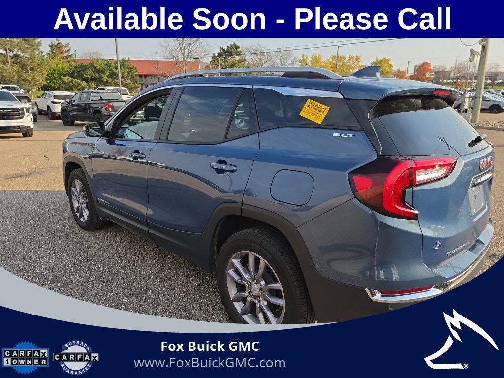 Used 2024 GMC Terrain SLT w/ LPO, Floor Liner Package AWD/4WD image 6