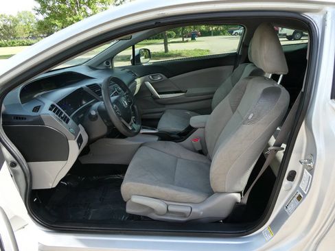 Used 2012 Honda Civic LX image 9