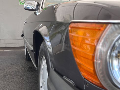 Used 1987 Mercedes-Benz 560 SL image 15