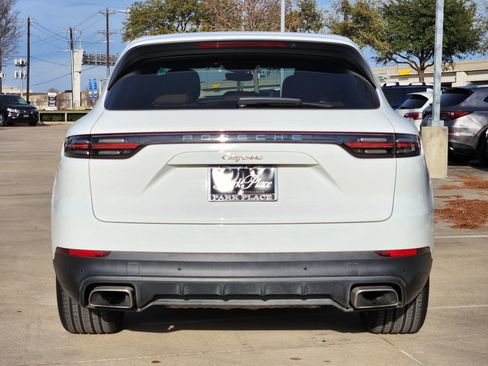 Used 2019 Porsche Cayenne image 12