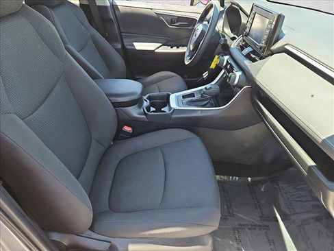 Used 2021 Toyota RAV4 LE w/ Carpet Mat Package (TMS) FWD image 25