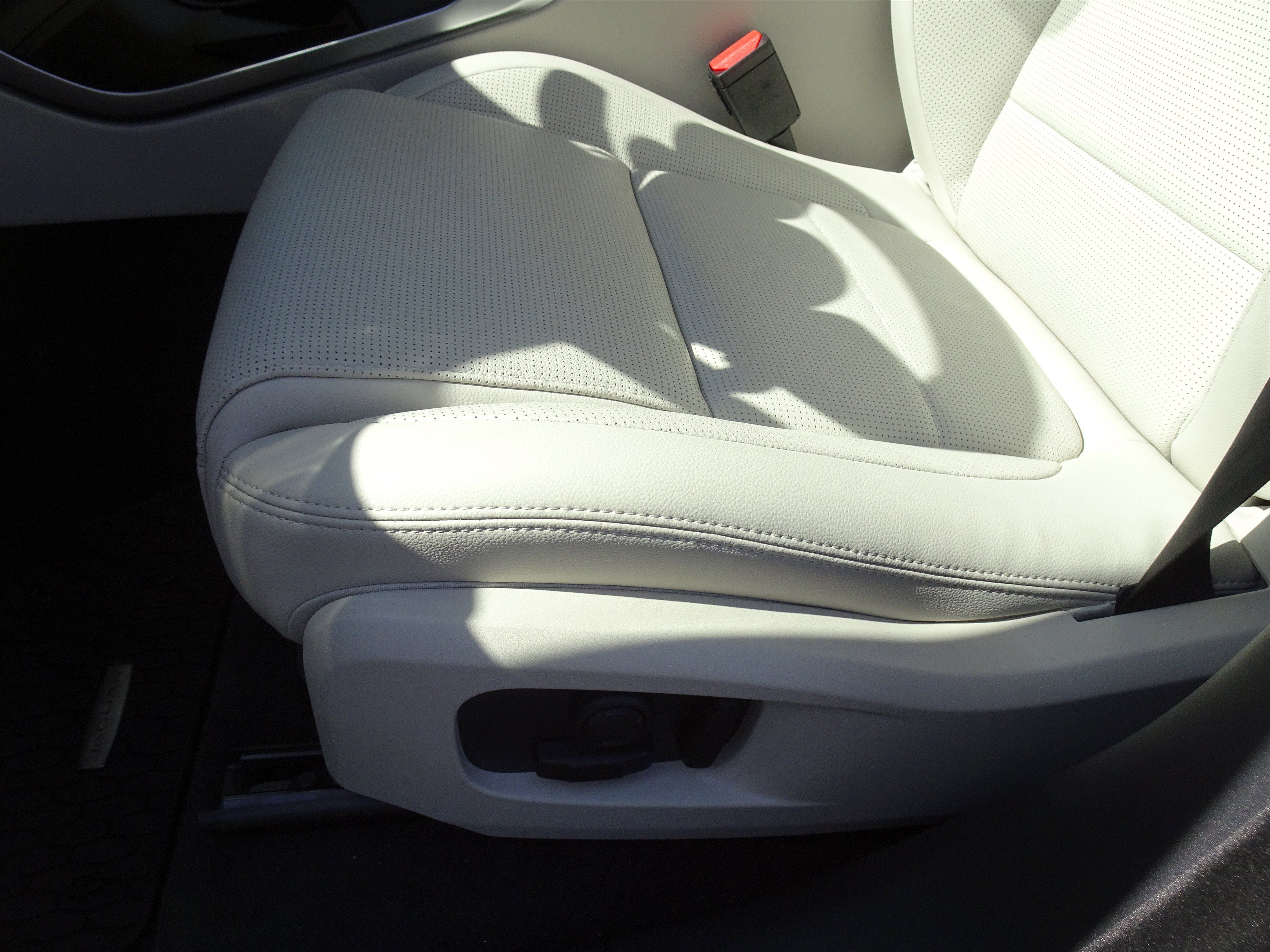 New 2026 Jaguar F-PACE R-Dynamic S AWD/4WD image 11