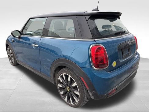 Certified 2024 MINI Cooper SE image 2