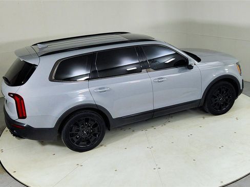 Used 2022 Kia Telluride EX w/ EX Premium Package image 22