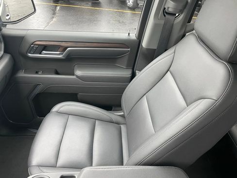 Used 2025 GMC Sierra 1500 SLT image 22