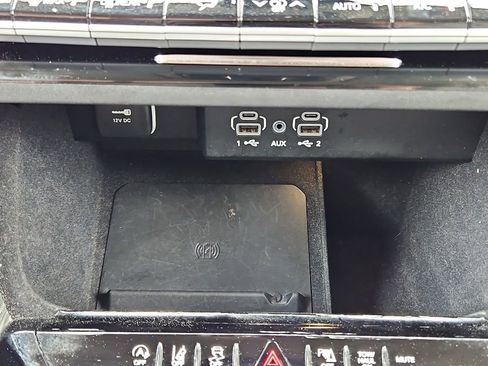 Used 2024 Jeep Wagoneer L Series II image 21