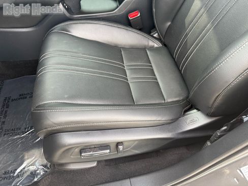 Used 2025 Honda HR-V EX-L image 13