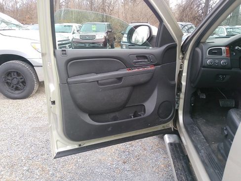 Used 2013 GMC Yukon SLT image 12