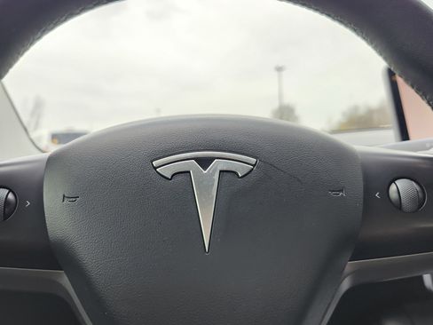 Used 2021 Tesla Model 3 Standard Range Plus image 28