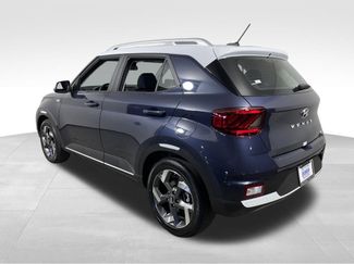 New 2026 Hyundai Venue SEL FWD video 3