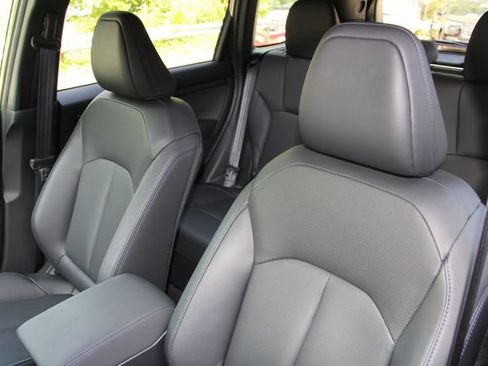 Used 2025 Subaru Forester Limited AWD/4WD image 19