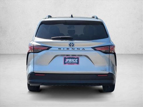 Used 2021 Toyota Sienna LE FWD image 6