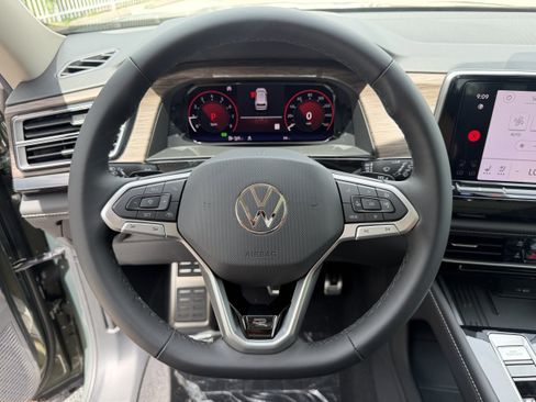 New 2026 Volkswagen Atlas SEL Premium R-Line AWD/4WD image 34