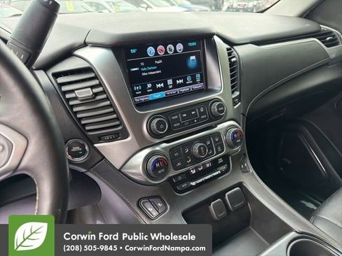 Used 2017 Chevrolet Suburban LT w/ Luxury Package RWD image 19
