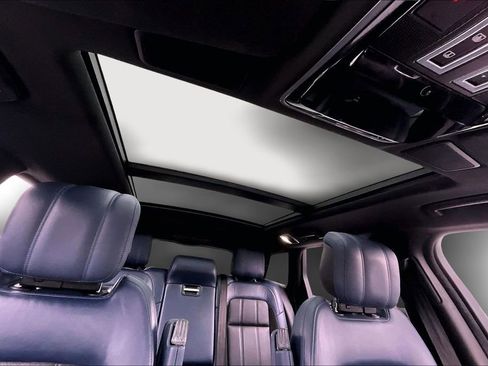 Used 2020 Land Rover Range Rover Sport HST image 22